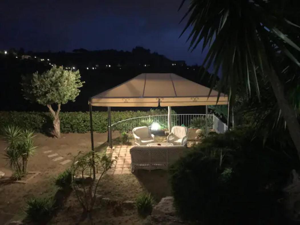 Villa Del Conte Drapia ภายนอก รูปภาพ
